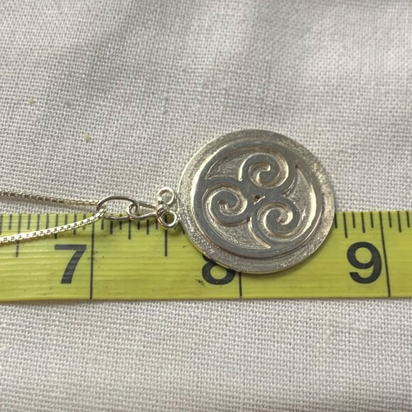 Sterling Silver 925 Handmade Triskele Spiral Circle Pendant 18" Box Link Chain - Picture 9 of 12